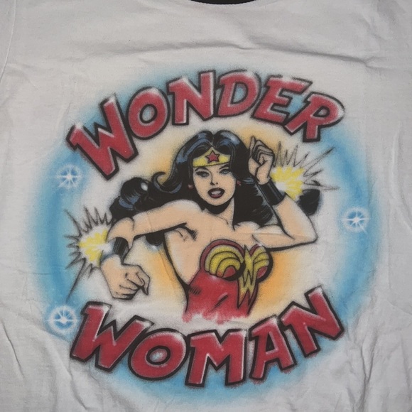Wonder Woman Air Brush Graphic Tee Size Unisex Small - Picture 2 of 6